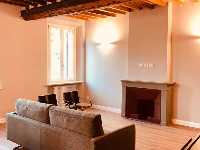 Appartamento trilocale in affitto in Strada della Repubblica, Centro Storico, Parma