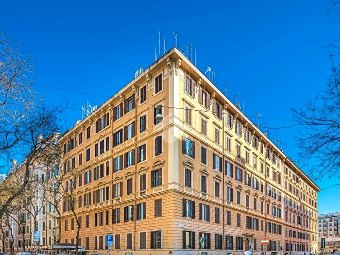 Appartamento quadrilocale in vendita in Via Caio Mario, Roma