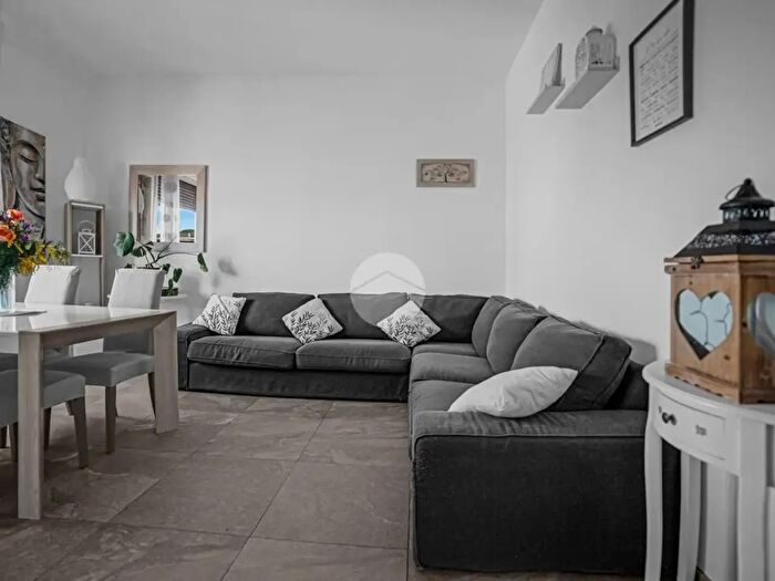 Appartamento quadrilocale in vendita in Via Aspromonte, Rozzano