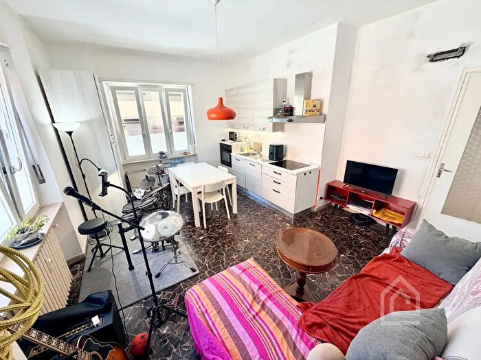 Appartamento bilocale in vendita in Via Varallo, Torino