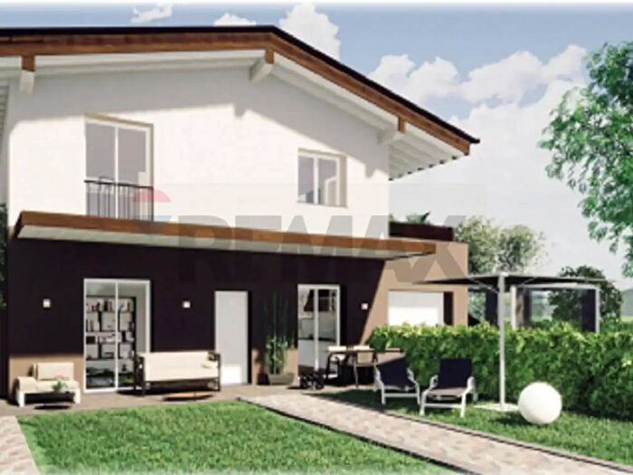 Appartamento quadrilocale in vendita in Desenzano Del Garda