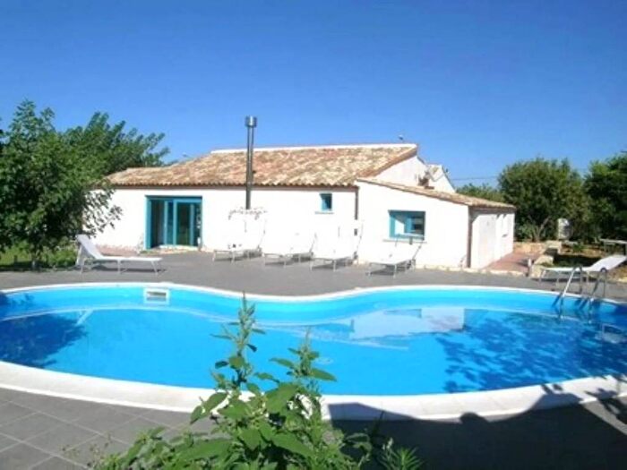 Casa con 5 locali in affitto in Castellammare del Golfo