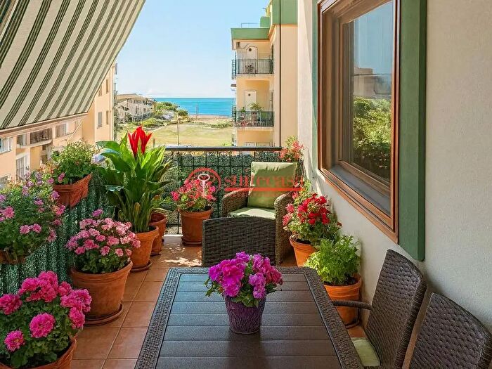 Appartamento trilocale in vendita in Via Genova, Trani