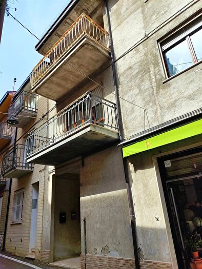 Appartamento con 7 locali in vendita in Orsogna, Orsogna