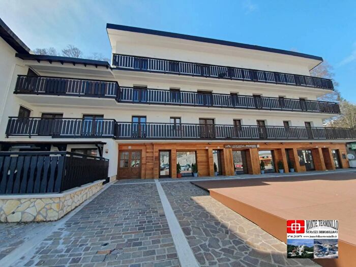 Case in Vendita e in Affitto - 3