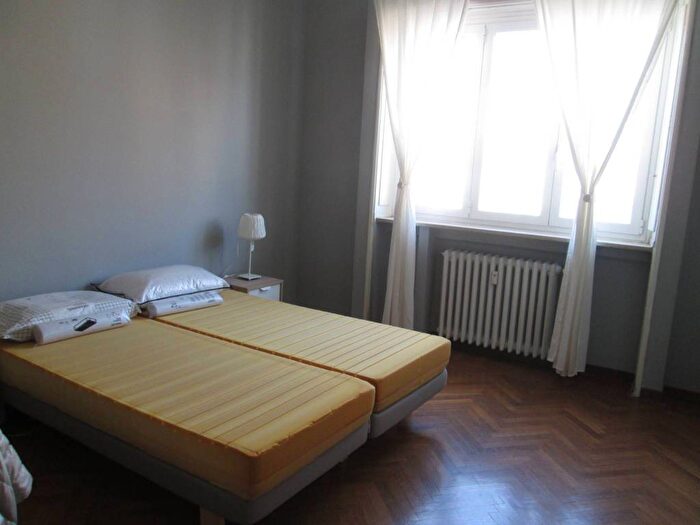 Appartamento trilocale in affitto in Via Edoardo Bassini, Città Studi, Milano