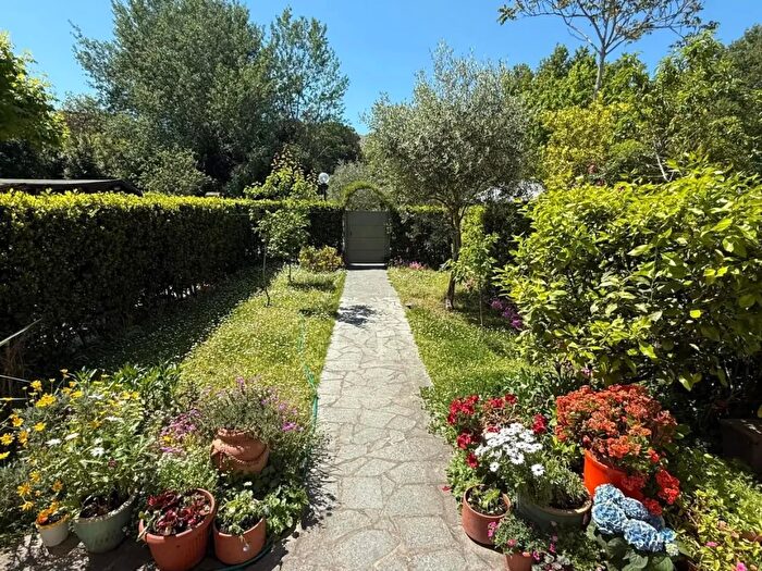 Casa con 7 locali in vendita in Pisa