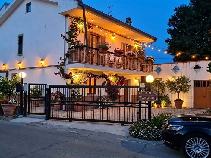 Casa con 10 locali in vendita in Contrada Pantanella, Bucchianico