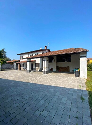 Casa con 5 locali in vendita in Borghetto Lodigiano