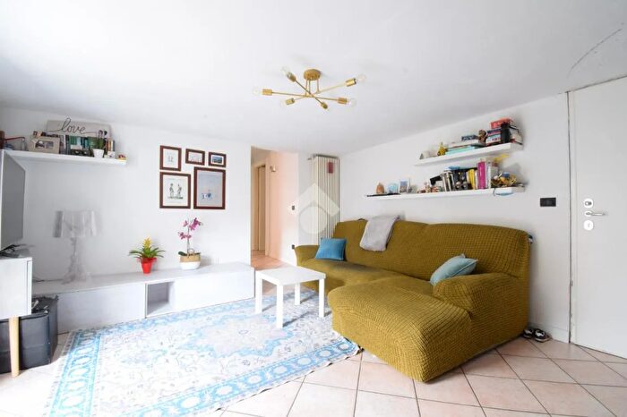 Appartamento quadrilocale in vendita in Via Hugonin, Chatillon