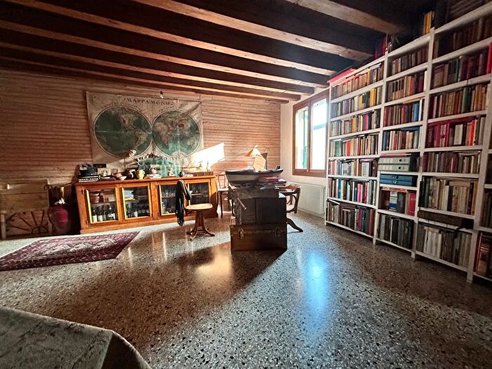 Appartamento quadrilocale in vendita in Venezia