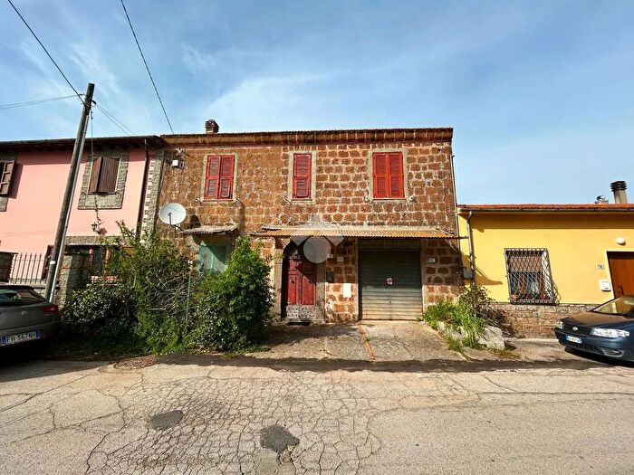Casa con 5 locali in vendita in Contrada Mazzocchio Alto, Vetralla