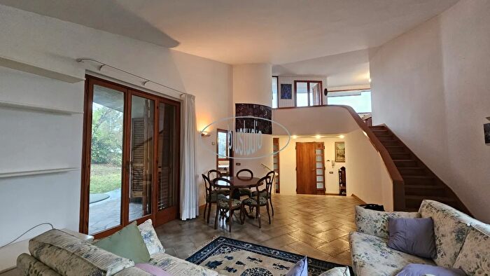 Casa con 7 locali in vendita in Via di Poggiolino, Figline e Incisa Valdarno