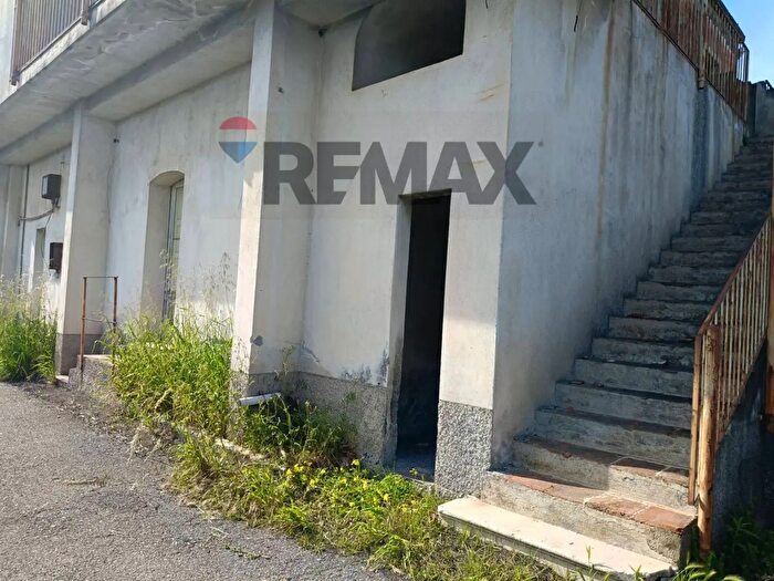 Casa con 10 locali in vendita in Via Giarre Nunziata Snc, Mascali