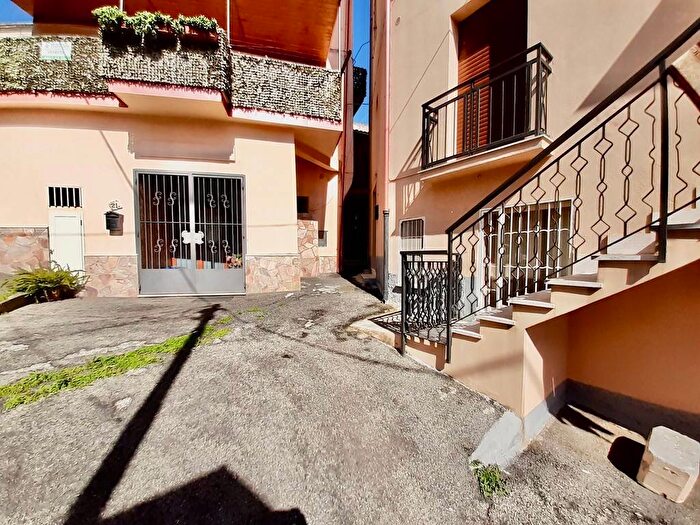 Appartamento trilocale in affitto in Via Pubblica Istruzione, Gagliano, Catanzaro