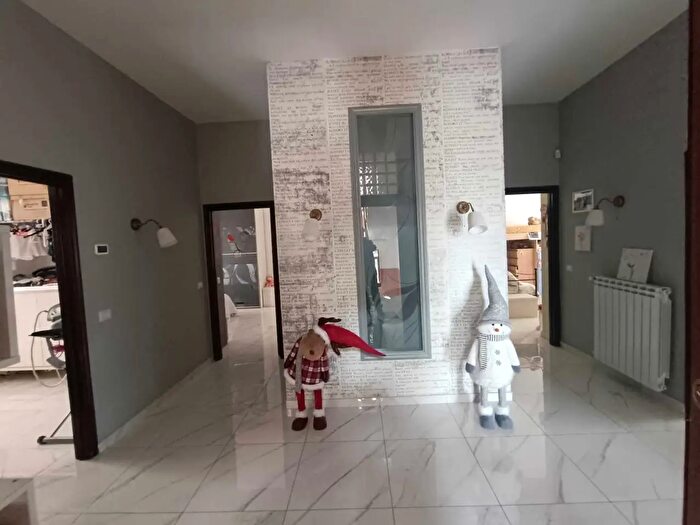 Appartamento con 6 locali in vendita in Via Giove, Battipaglia