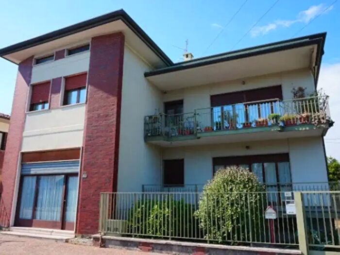 Appartamento trilocale in vendita in Via Trieste, Calusco DAdda
