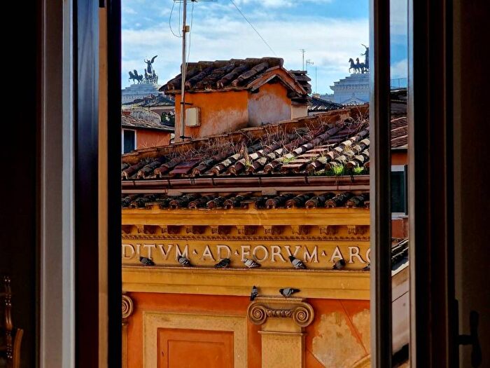 Appartamento quadrilocale in affitto in Piazza del Collegio Romano, Pantheon, Roma