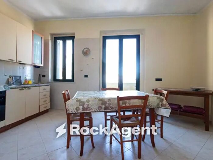 Appartamento quadrilocale in vendita in Via Alberto De Nobili, Catanzaro