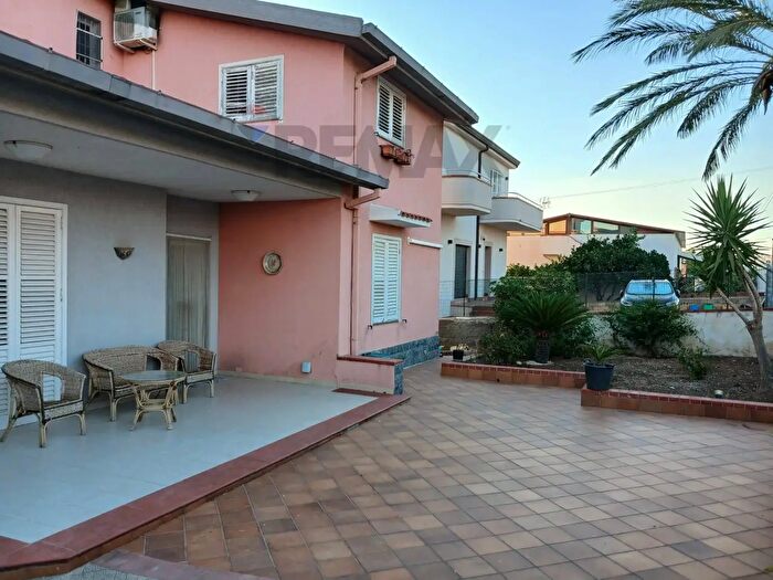 Casa con 11 locali in vendita in Via Salvatore Aldisio, Agrigento