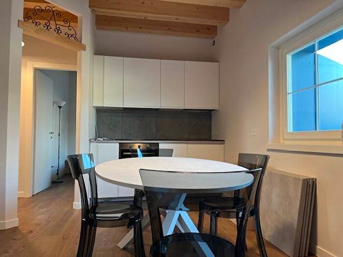 Casa trilocale in affitto in VIA BREDE, Centro, Fiesco