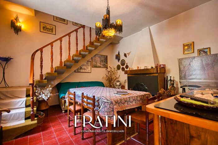 Casa con 7 locali in vendita in Via Principale, Civitella Del Tronto