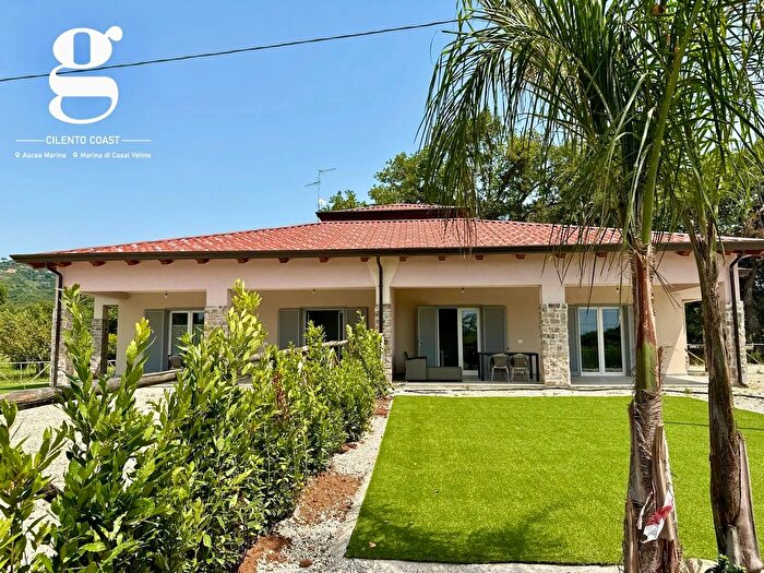 Casa trilocale in vendita in Via Ardisani Snc, Casal Velino