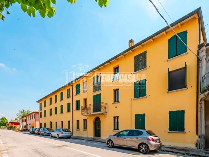 Appartamento bilocale in vendita in Piazza della Rinascita, Galliera