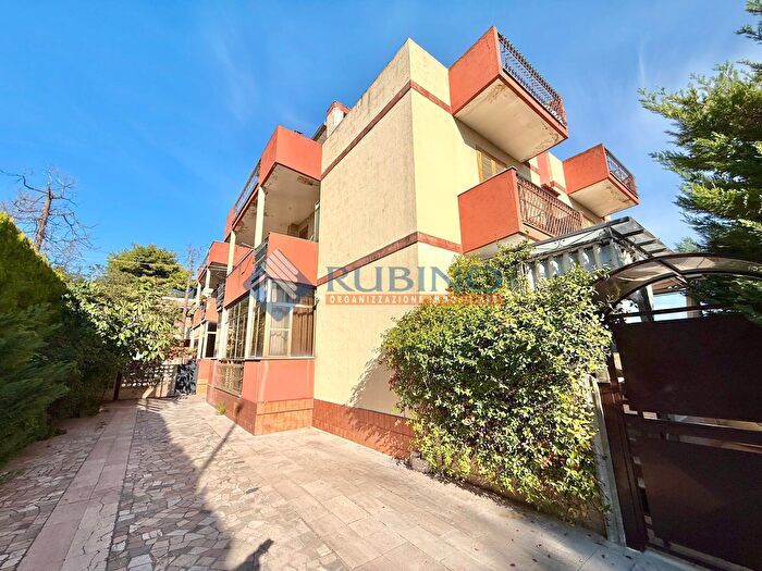 Appartamento con 5 locali in vendita in Trani