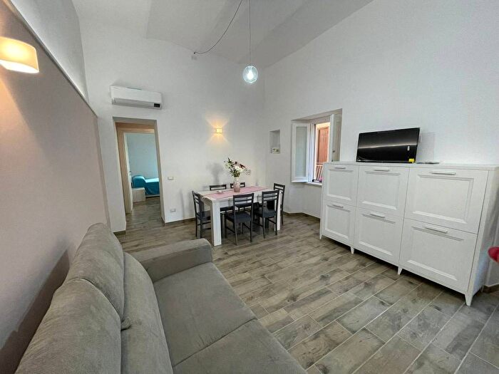 Appartamento quadrilocale in affitto in Via Cesare Augusto, Centro, Fondi