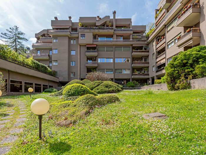 Appartamento bilocale in affitto in Via Ludovico Lazzaro Zamenhof, Villa Olmo, Como