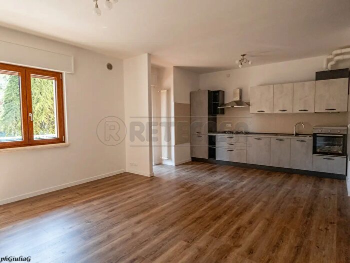 Appartamento con 7 locali in affitto in Via Dante, Dueville