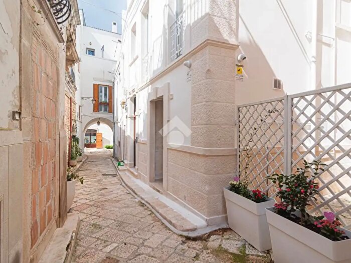 Casa con 10 locali in vendita in Via Michele Panaro, Conversano