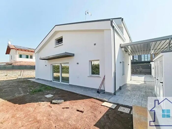 Case in Vendita e in Affitto - 3