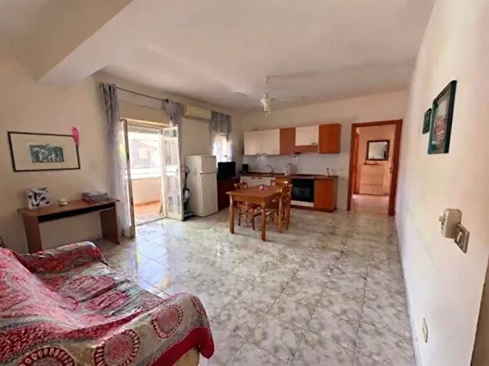 Appartamento quadrilocale in vendita in Via Santa Maria, Furnari