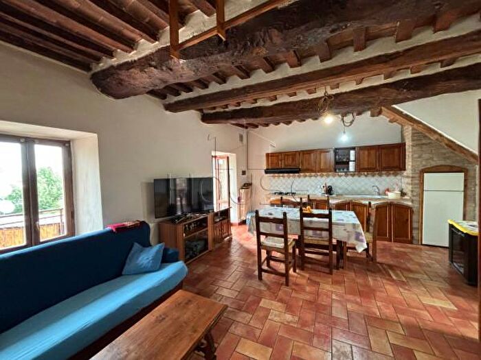 Appartamento trilocale in vendita in Località Badia di Montecorona, Umbertide