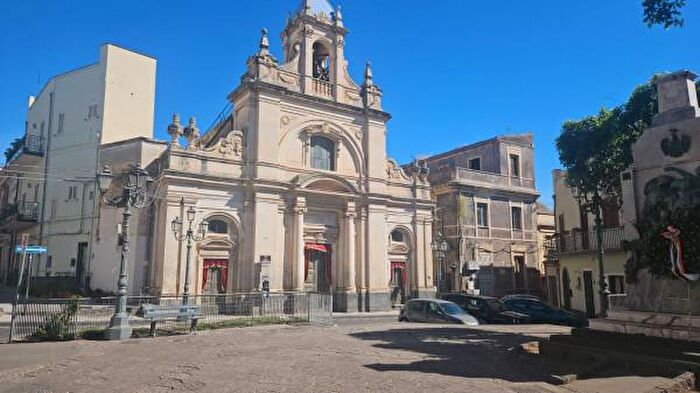 Casa in vendita in Piazza Annunziata, Biancavilla