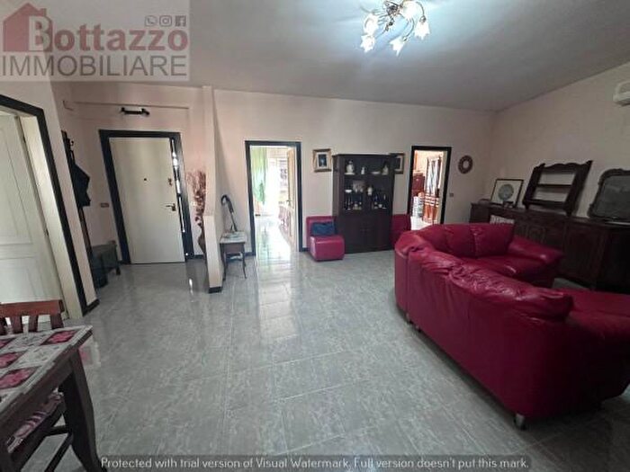 Appartamento con 5 locali in vendita in Viale Unità dItalia, Pulsano