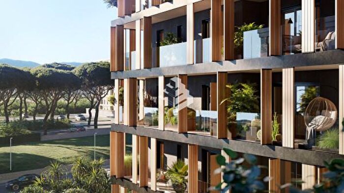 Appartamento trilocale in vendita in Via del Forte Braschi, Roma