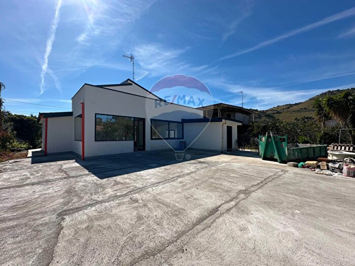 Casa con 5 locali in vendita in Via della Zagara Snc, Misilmeri