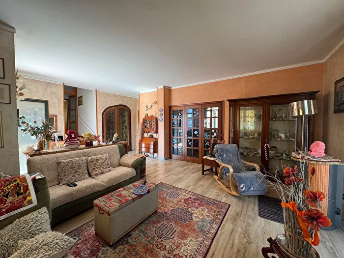 Casa con 6 locali in vendita in Santo Stefano Di Magra