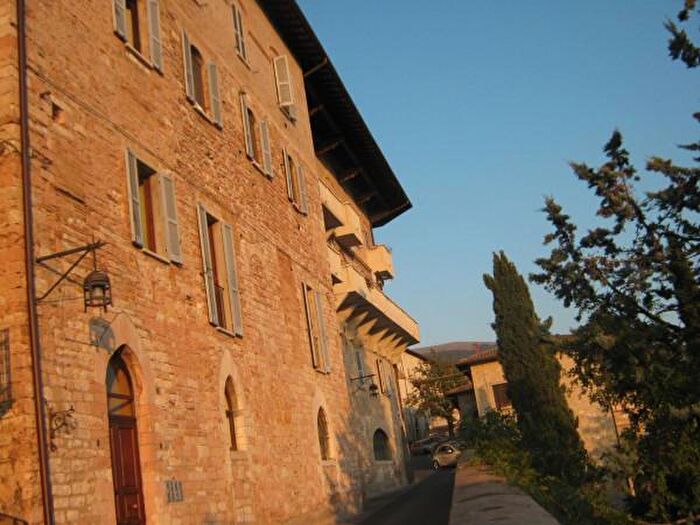 Appartamento trilocale in vendita in Via Pietro Metastasio, Assisi