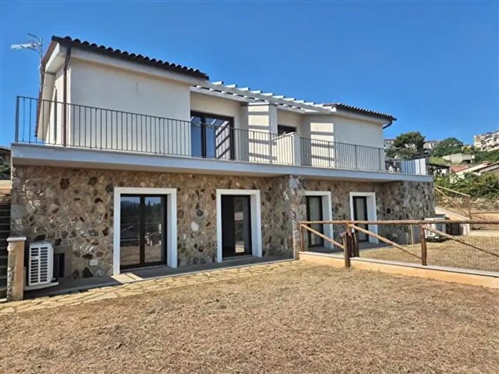 Casa con 6 locali in vendita in Capoliveri