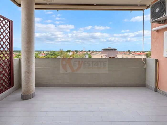 Appartamento con 5 locali in vendita in Via Cesaraccio, Sassari