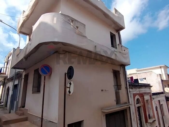 Casa con 7 locali in vendita in Via Magenta, Canicattini Bagni