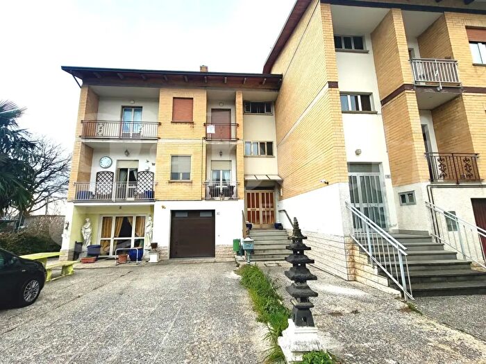 Appartamento con 5 locali in vendita in Via dellUpupa, Gubbio