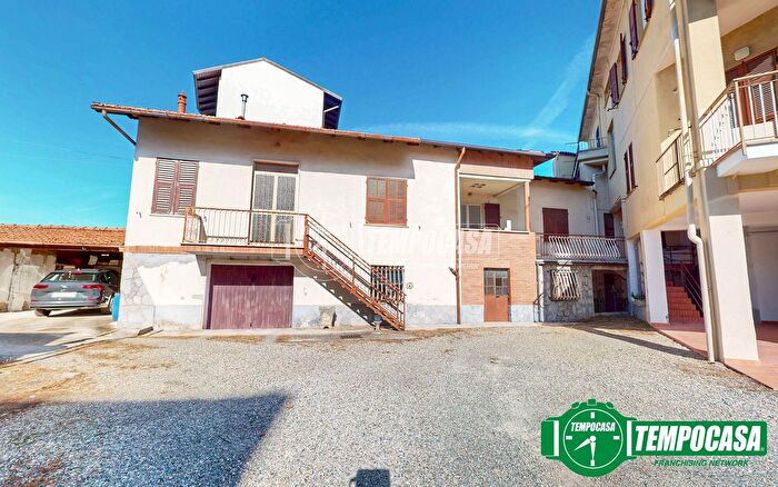 Casa con 6 locali in vendita in Via Giuseppe Verdi, Novi Ligure