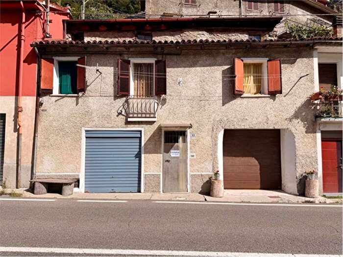Casa trilocale in vendita in Via Nazionale, Ormea
