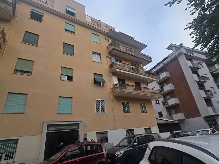 Appartamento bilocale in affitto in Via Monte Senario, Roma