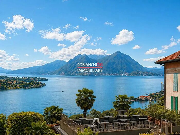 Appartamento trilocale in vendita in Via Due Riviere, Baveno